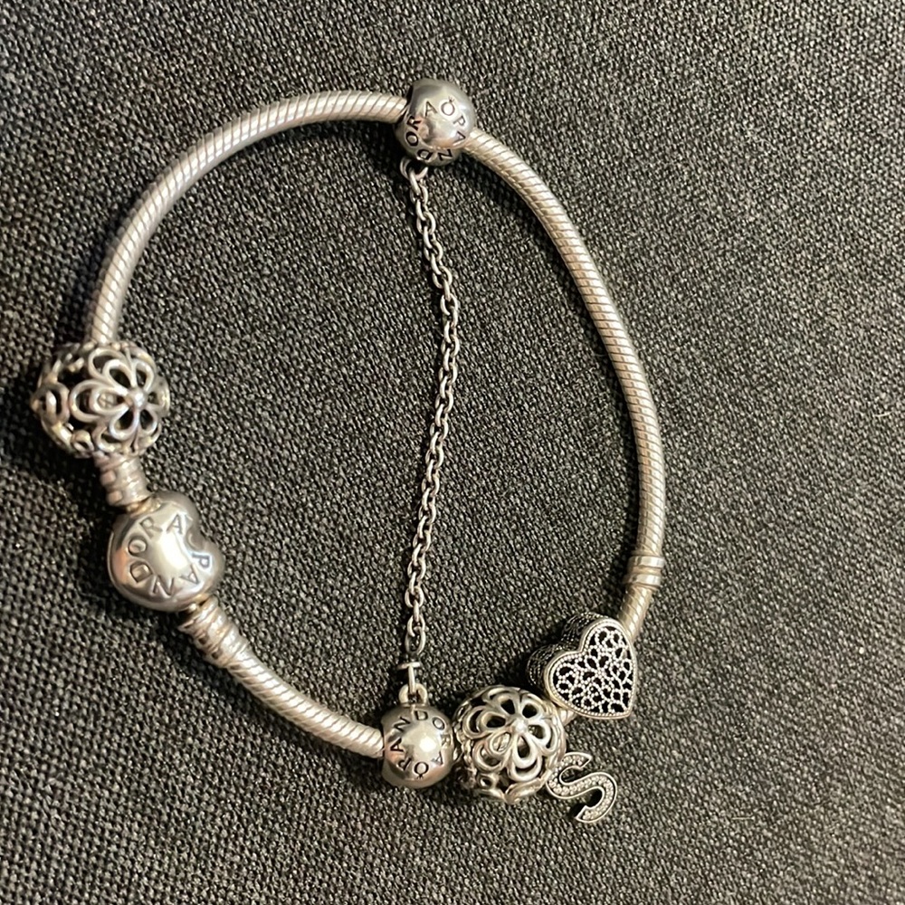 Authentic Pandora bracelet - Picture 2 of 2
